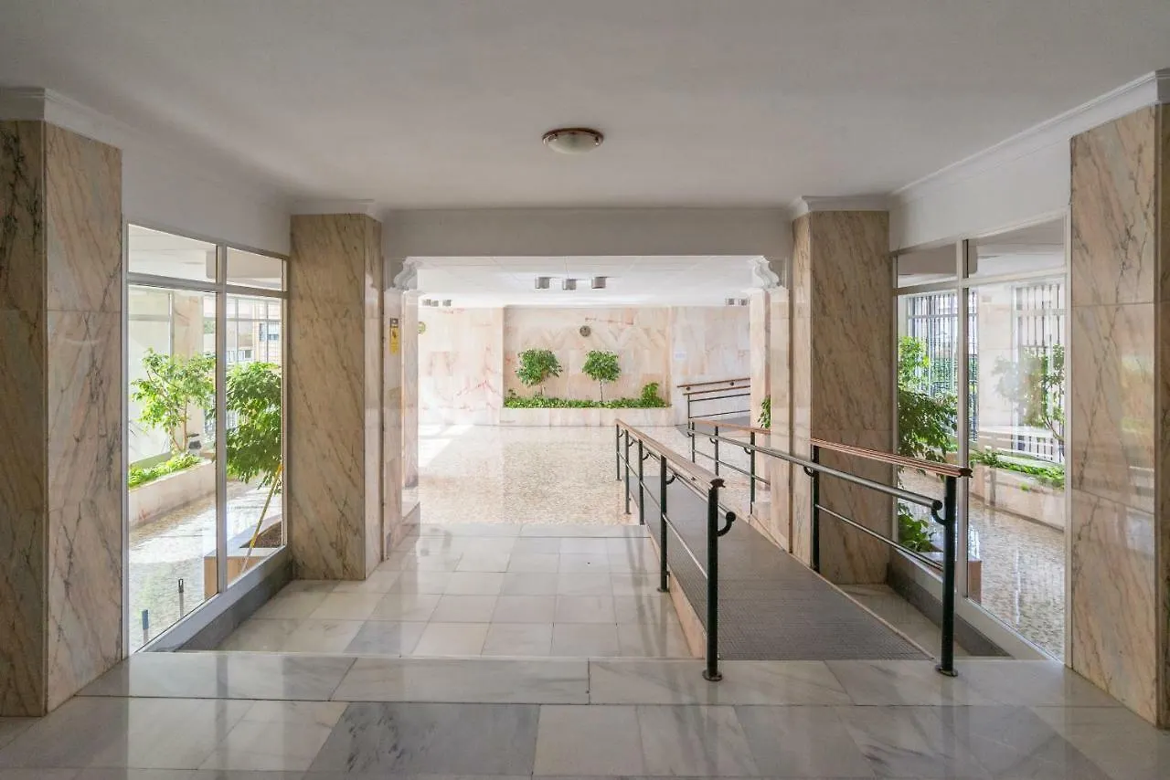 Stunning Spacious City Apartment With Free Parking Malaga