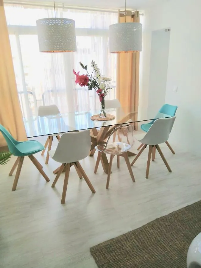 Stunning Spacious City Apartment With Free Parking Malaga